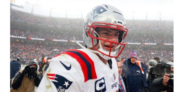 New England Patriots har återigen tagit sig upp på kort tid för att avancera till Super Bowl New England Patriots har återigen tagit sig upp på kort tid för att avancera till Super Bowl